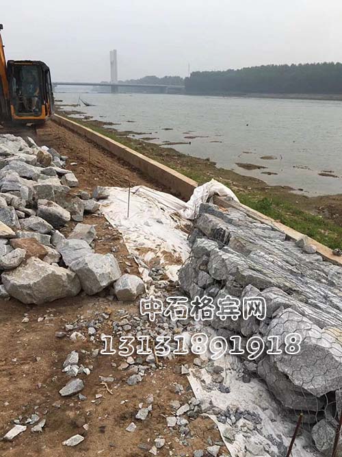 護(hù)坡格賓石籠