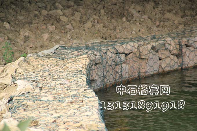 鉛絲石籠護(hù)岸